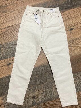 Topshop Women's NWT Off White/Cream High Rise Straight Leg Mom Jeans Size US 4